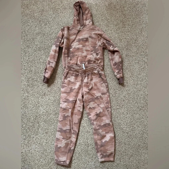 Fabletics Sweatsuit - Picture 1 of 7